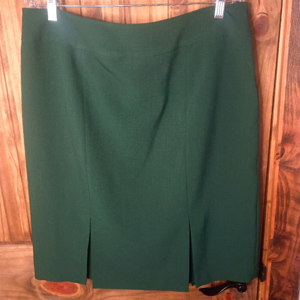 Elegant Green Pencil Skirt